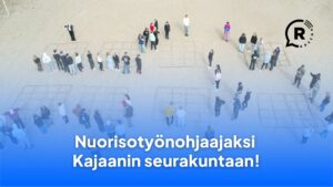 nuoria kentällä - ilmakuva