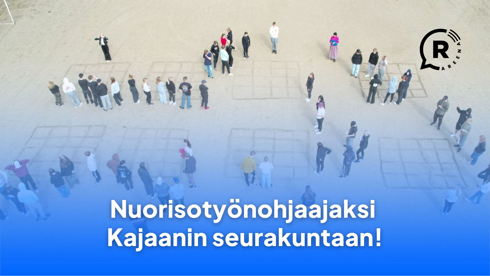 nuoria kentällä - ilmakuva